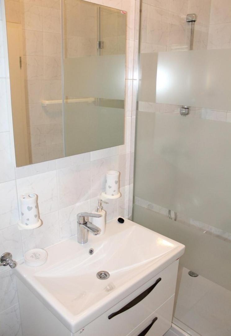 Apartment Bajuti Primošten Εξωτερικό φωτογραφία