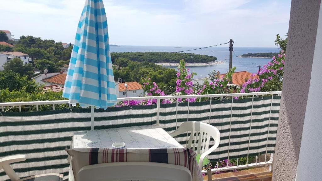 Apartment Bajuti Primošten Εξωτερικό φωτογραφία